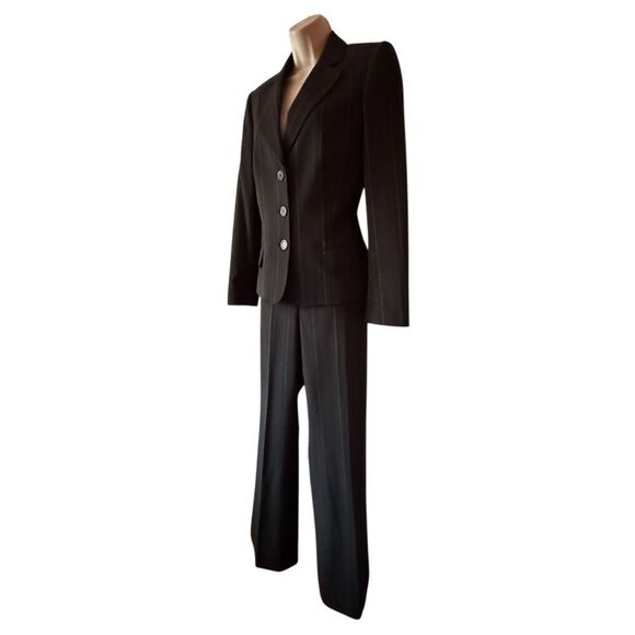 Anne Klein Black Pantsuit With Green & purple Pinstripes Size 6 - Picture 10 of 17